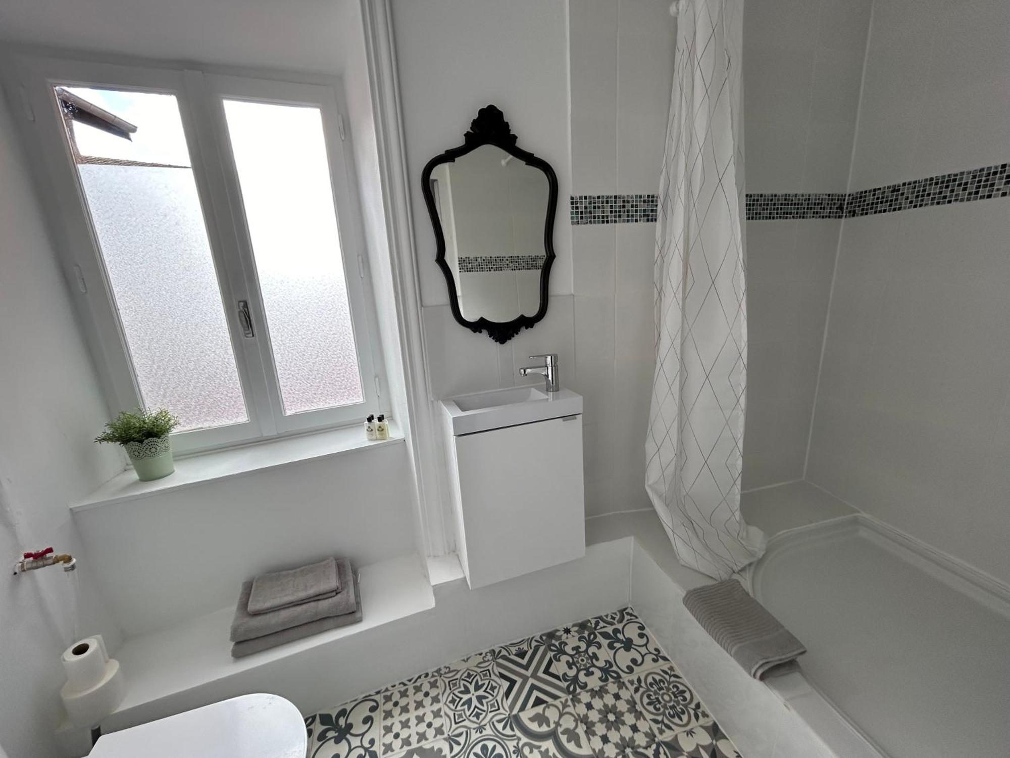 Appartement Cosy Charme Ancien Thizy-les-Bourgs Extérieur photo