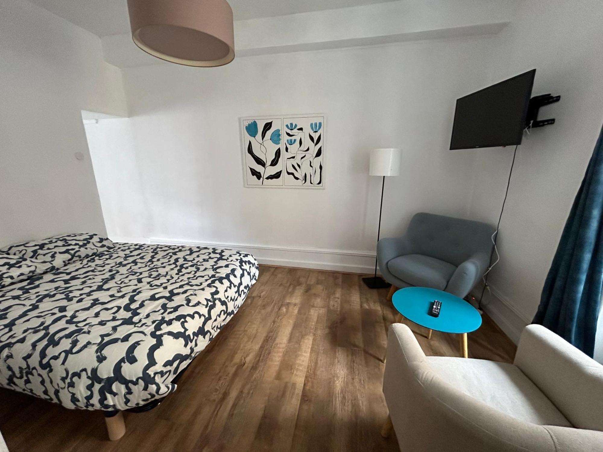 Appartement Cosy Charme Ancien Thizy-les-Bourgs Extérieur photo